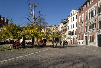 Le Campo San Polo à Venise.