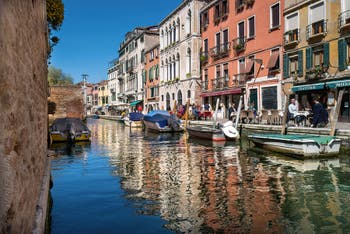 Le Rio et la Fondamenta de la Misericordia, dans le Sestier du Cannaregio à Venise.