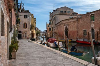 Le Rio de la Sensa et la Fondamenta dei Mori dans le Cannaregio à Venise.