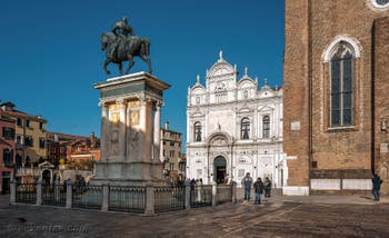 Der Campo San Giovanni e Paolo und das Reiterstandbild von Bartolomeo Colleoni im Sestier del Castello in Venedig.