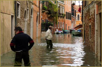 L'acqua alta record du 1er décembre 2008 à San Polo à Venise.