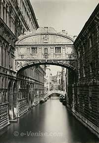 Le Pont des Soupirs à Venise (photo 1890)