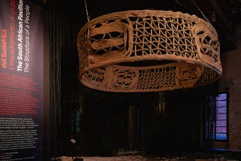 Le pavillon de l'Afrique du Sud à la Biennale d'Architecture de Venise : La Structure d'un Peuple, the Structure of a People.