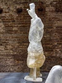 Andra Ursuta, Thought Bubblelessness, à la Biennale d'Art de Venise