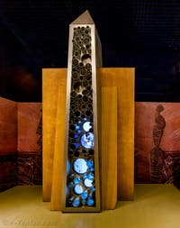 L'obélisque du Sanctuaire au Pavillon égyptien de la Biennale d'Art de Venise 2019