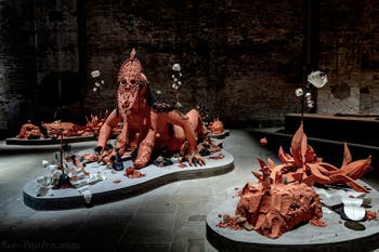 Rajni Perera et Marigold Santos, Efflorescence/The Way We Wake, Corderie de l'Arsenal de Venise, Biennale d'Art 2026