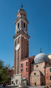 Le Campanile dei Santi Apostoli, dans le Cannaregio à Venise.