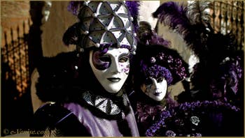 Carnaval de Venise : les masques et costumés à l'Arsenal de Venise.