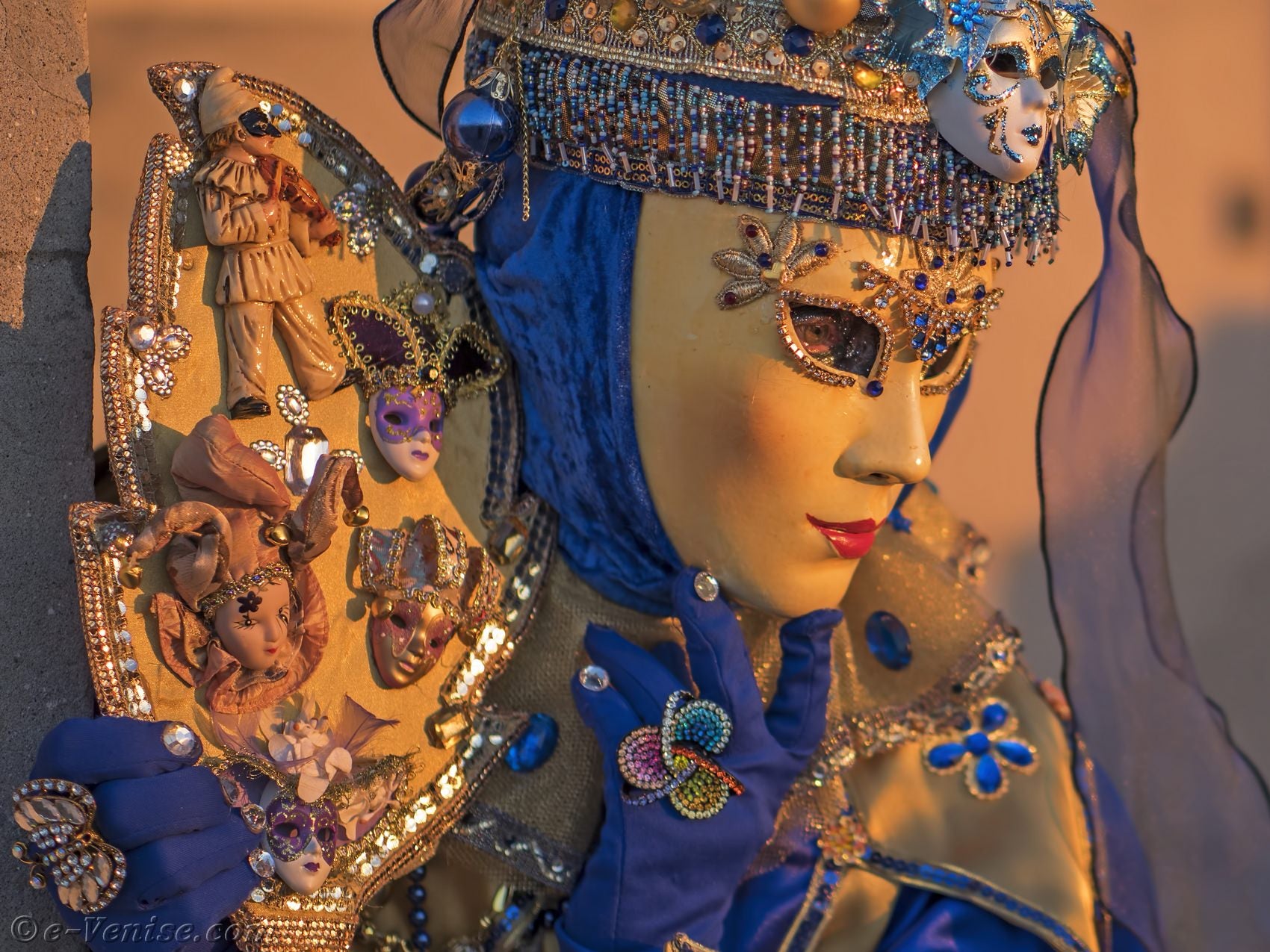 Le Carnaval de Venise et l'histoire fascinante de ses masques millénaires -  ABC Salles