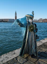 Les Costumés du Carnaval de Venise 2022 sur l'île de San Giorgio Maggiore