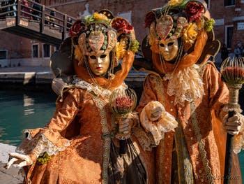 Masques et Costumes du Carnaval de Venise, Prince et princesse orange à l'Arsenal.