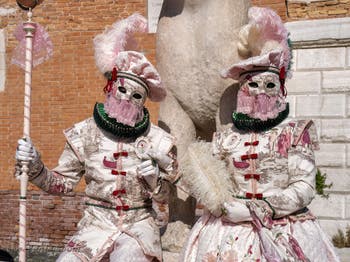 Masques et Costumes du Carnaval de Venise, Les Pages à la mappemonde à l'Arsenal.