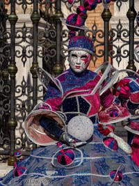 Masques et Costumes du Carnaval de Venise, Jolis Extraterrestres à l'Arsenal.
