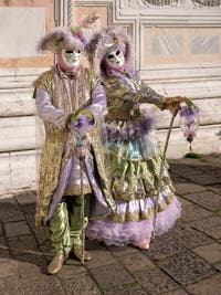 Les masques et costumes du Carnaval de Venise : Splendeur et grâce à San Zaccaria