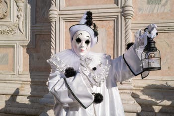 Masques et costumes du Carnaval de Venise : Pierrot poète à San Zaccaria