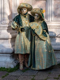 Noblesse en or et vert à San Zaccaria, Masques et costumes du Carnaval de Venise