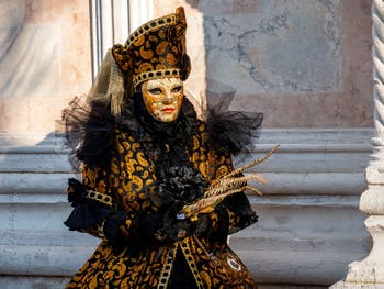 Abeille en or et miel à San Zaccaria, Masques et costumes du Carnaval de Venise