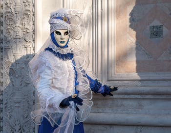 Bijoux et dentelles à San Zaccaria, Masques et costumes du Carnaval de Venise