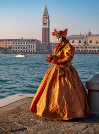 Fleur d'oranger à San Giorgio Maggiore, Masques et costumes du Carnaval de Venise