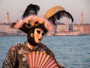 Masques et costumes du Carnaval de Venise, Charme et raffinement à San Giorgio Maggiore 