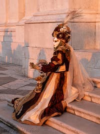 Masques et costumes du Carnaval de Venise, la Dame à l'éventail à San Giorgio Maggiore