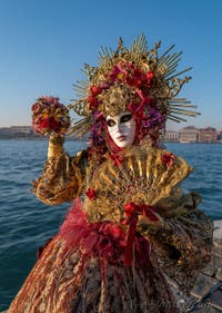 Masques et costumes du Carnaval de Venise, la Princesse d'Or à San Giorgio Maggiore