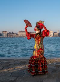 Masques et costumes du Carnaval de Venise, La Danseuse Espagnole à San Giorgio Maggiore