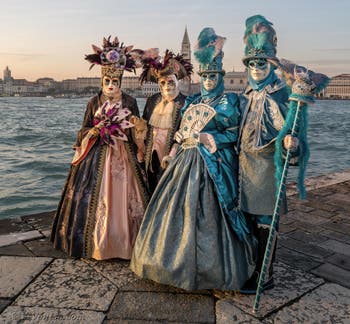 Masque et Costume du Carnaval de Venise : en Plumes et Broderies sur l'île de San Giorgio Maggiore