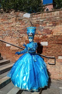 Les costumés du carnaval de Venise sur le Campiello Barbaro.