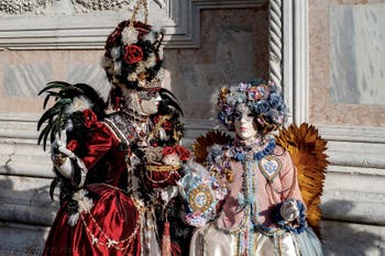 Les costumés du carnaval de Venise 
