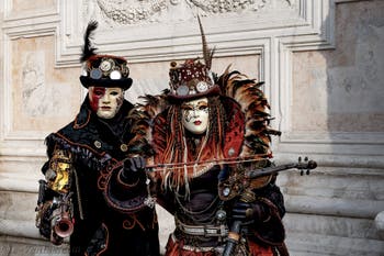 Les costumés du carnaval de Venise 