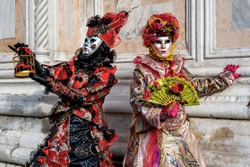 Les costumés du carnaval de Venise 