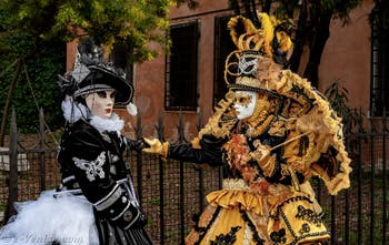 Les costumés du carnaval de Venise 
