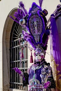 La parade des costumés du carnaval de Venise 2026 sur le Campo San Lorenzo.