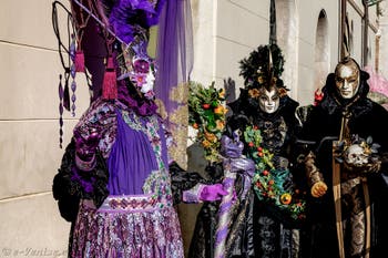 La parade des costumés du carnaval de Venise 2026 sur le Campo San Lorenzo.