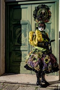 La parade des costumés du carnaval de Venise 2026 sur le Campo San Lorenzo.
