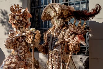 La parade des costumés du carnaval de Venise 2026 sur le Campo San Lorenzo.