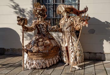 La parade des costumés du carnaval de Venise 2026 sur le Campo San Lorenzo.