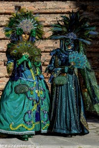 La parade des costumés du carnaval de Venise 2026 sur le Campo San Lorenzo.