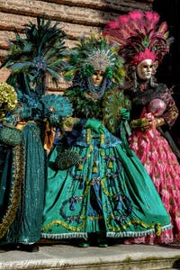 La parade des costumés du carnaval de Venise 2026 sur le Campo San Lorenzo.