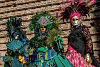 La parade des costumés du carnaval de Venise 2026 sur le Campo San Lorenzo.