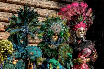 La parade des costumés du carnaval de Venise 2026 sur le Campo San Lorenzo.