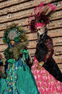 La parade des costumés du carnaval de Venise 2026 sur le Campo San Lorenzo.