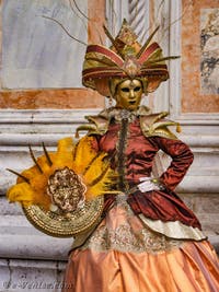 Maske und Kostüm des venezianischen Karnevals