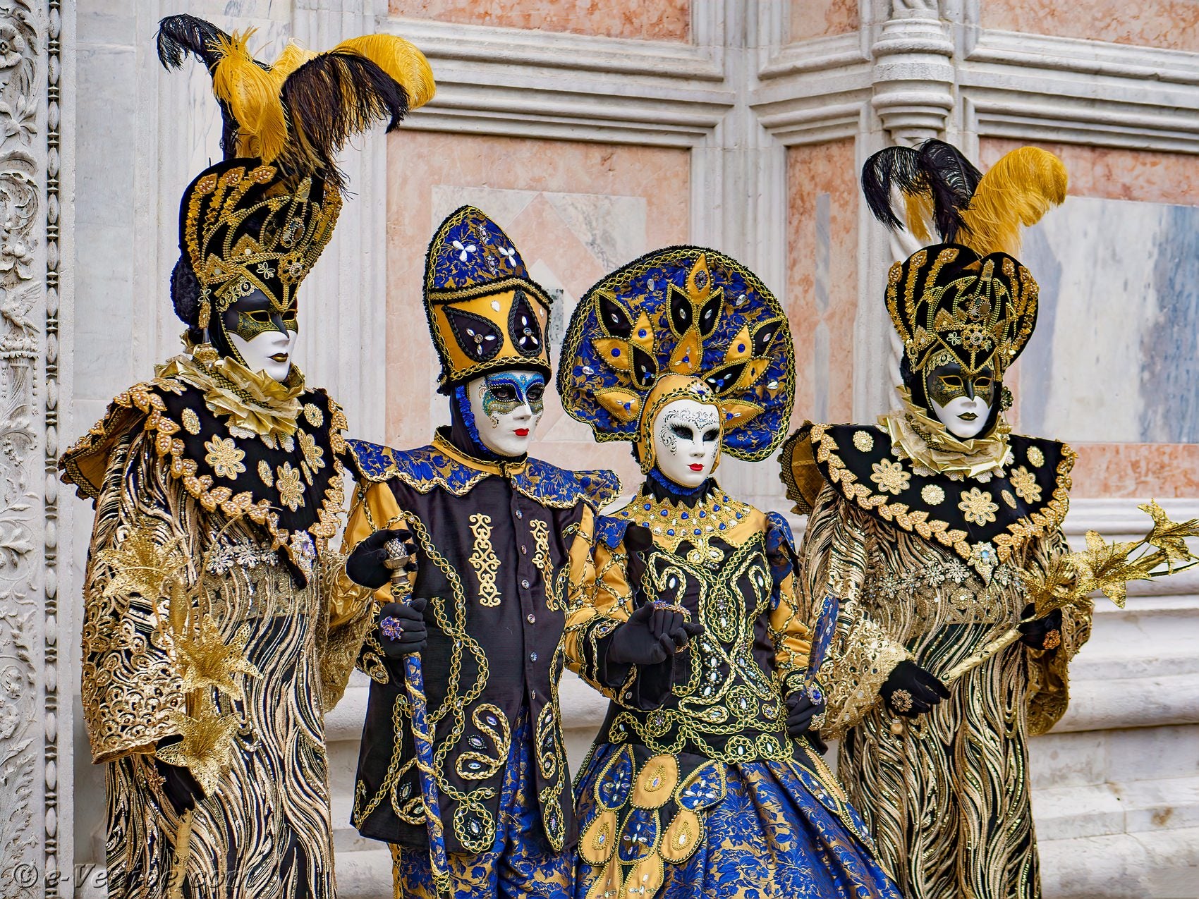 Masques et Costumes Carnaval de Venise 2019 Page seize