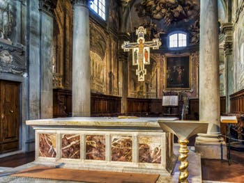 Presbyterium de la Badia Fiorentina, fresques de Giovanni Domenico Ferretti de 1733-34, à Florence en Italie