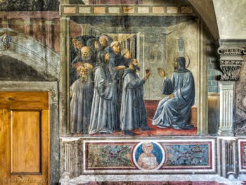 Cloître des Orangers Badia Fiorentina construit par Bernardo Rossellino 1432-1438 Fresques Giovanni di Consalvo