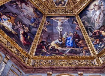 Coupole de la chapelle des Princes Médicis, peintures de Pietro Benvenuti à Florence en Italie