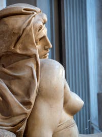 Statue de l'Aurore du tombeau Lorenzo de Médicis, Sacrestia Nuova par Michel-Ange