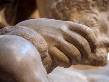 Statue du Crépuscule du tombeau Lorenzo de Médicis, Sacrestia Nuova par Michel-Ange